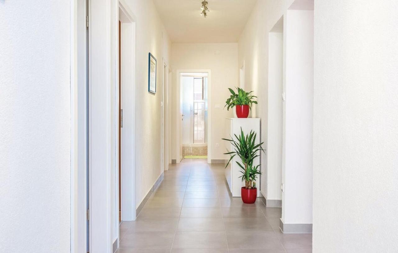 Big White Apartment Novi Vinodolski Εξωτερικό φωτογραφία