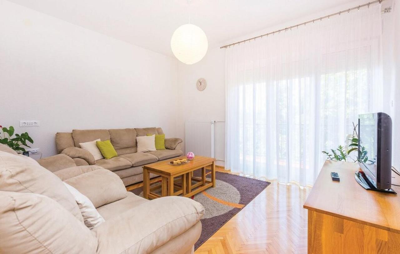 Big White Apartment Novi Vinodolski Εξωτερικό φωτογραφία